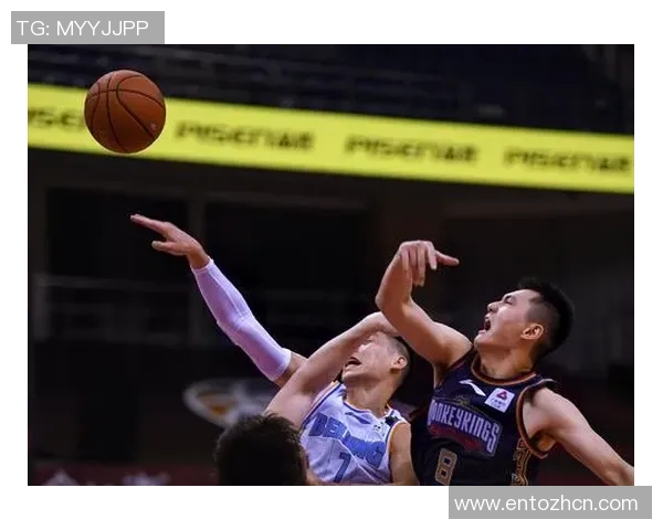 南京同曦迎战时代广州全力争胜展现篮球激情与团队精神