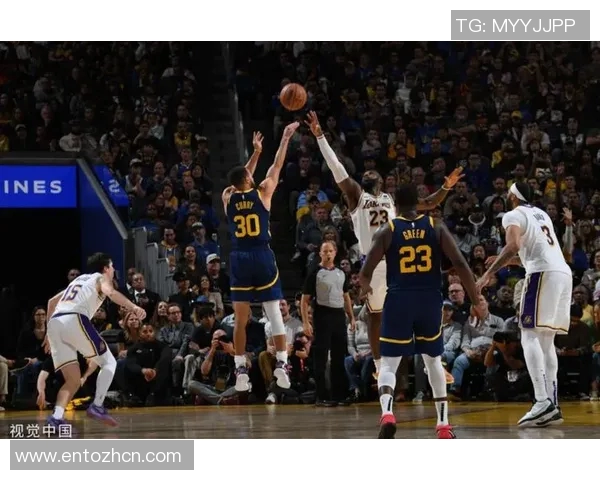 勇士与公牛激战十月三十日NBA赛场精彩对决回顾与分析